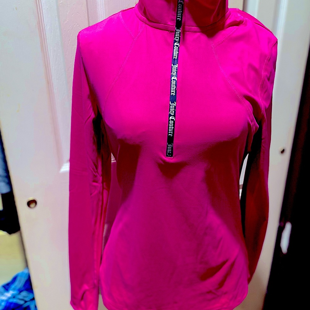 NWOT Juicy Couture pullover front zip workout top. M